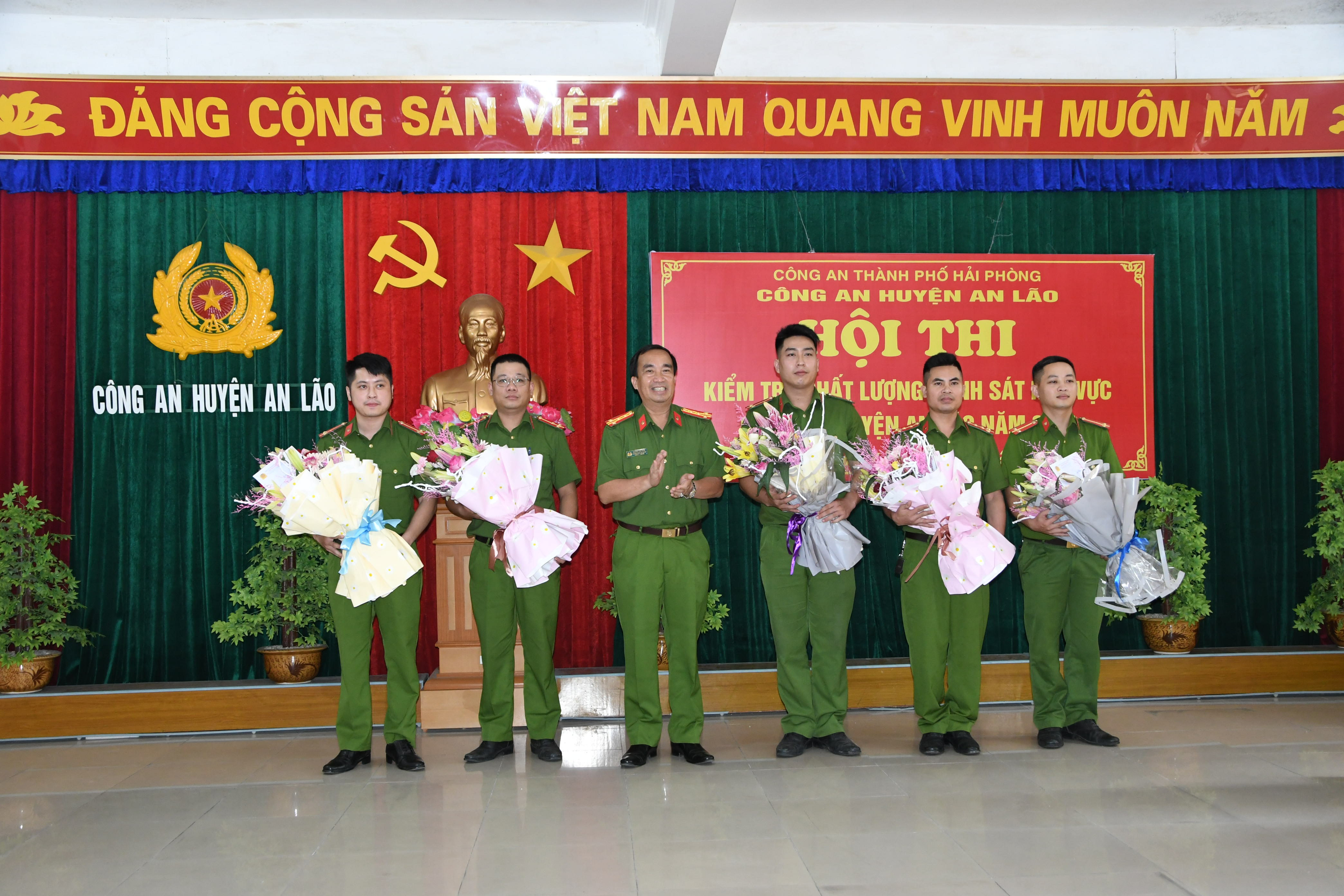 Công an huyện An Lão: Trao 11 giải thưởng Hội thi chất lượng Cảnh sát khu vực